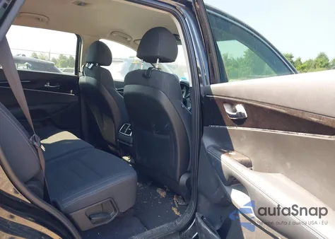 2018 Kia Sorento 2.4L L из США, поврежденный, VIN 5XYPG4A35JG398635